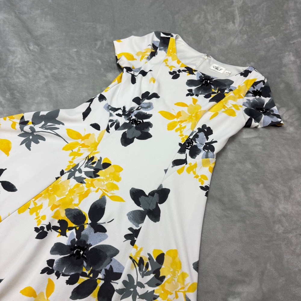 Eliza J Floral Flare Dress Yellow Black White Square‎ Neck Short Sleeve Size 8